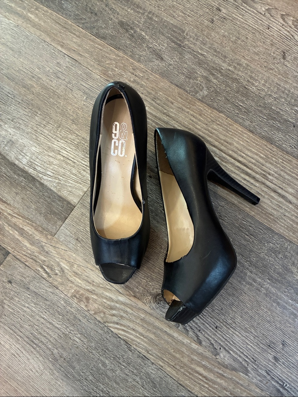 9 & Co. 3 1/2” Heel Leather Mob Wives Sexy Slip On 
Black Peep Toe Shoes Worn 1X